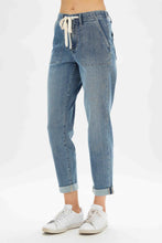 Load image into Gallery viewer, Judy Blue High Waist Pull On Jogger Jeans