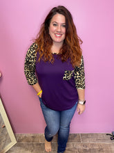 Load image into Gallery viewer, Eggplant Animal Vibes Raglan tee