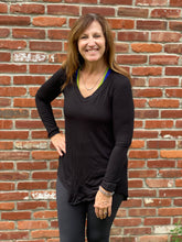 Load image into Gallery viewer, Essential Basic v-neck tee in black