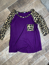 Load image into Gallery viewer, Eggplant Animal Vibes Raglan tee