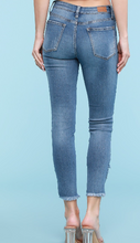 Load image into Gallery viewer, Judy Blue tulip hem skinnies in medium wash