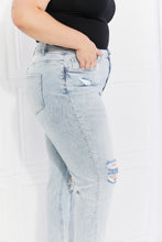 Load image into Gallery viewer, VERVET Stand Out Full Size Distressed Cropped Jeans