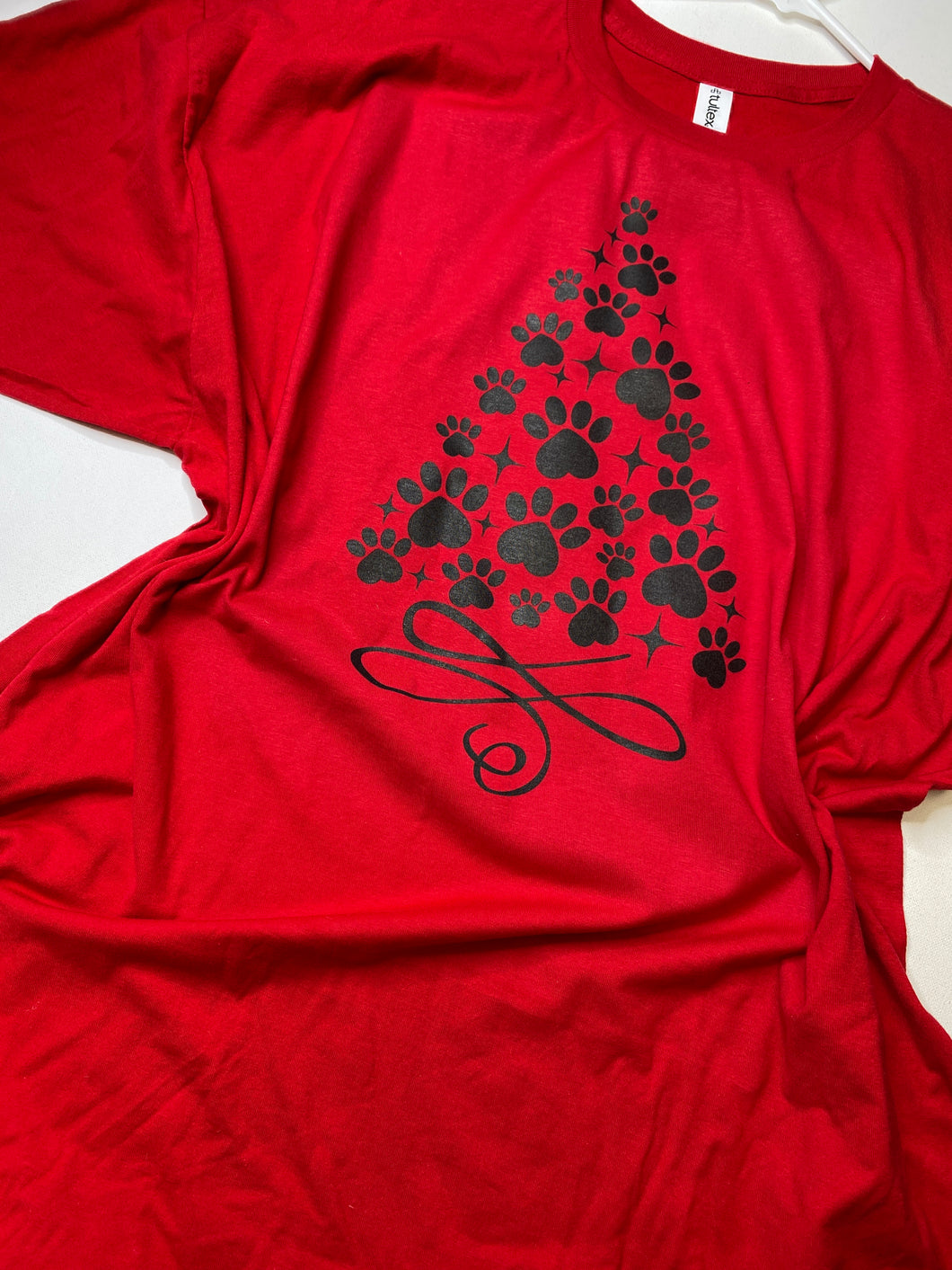 Paw print Christmas tree graphic tee