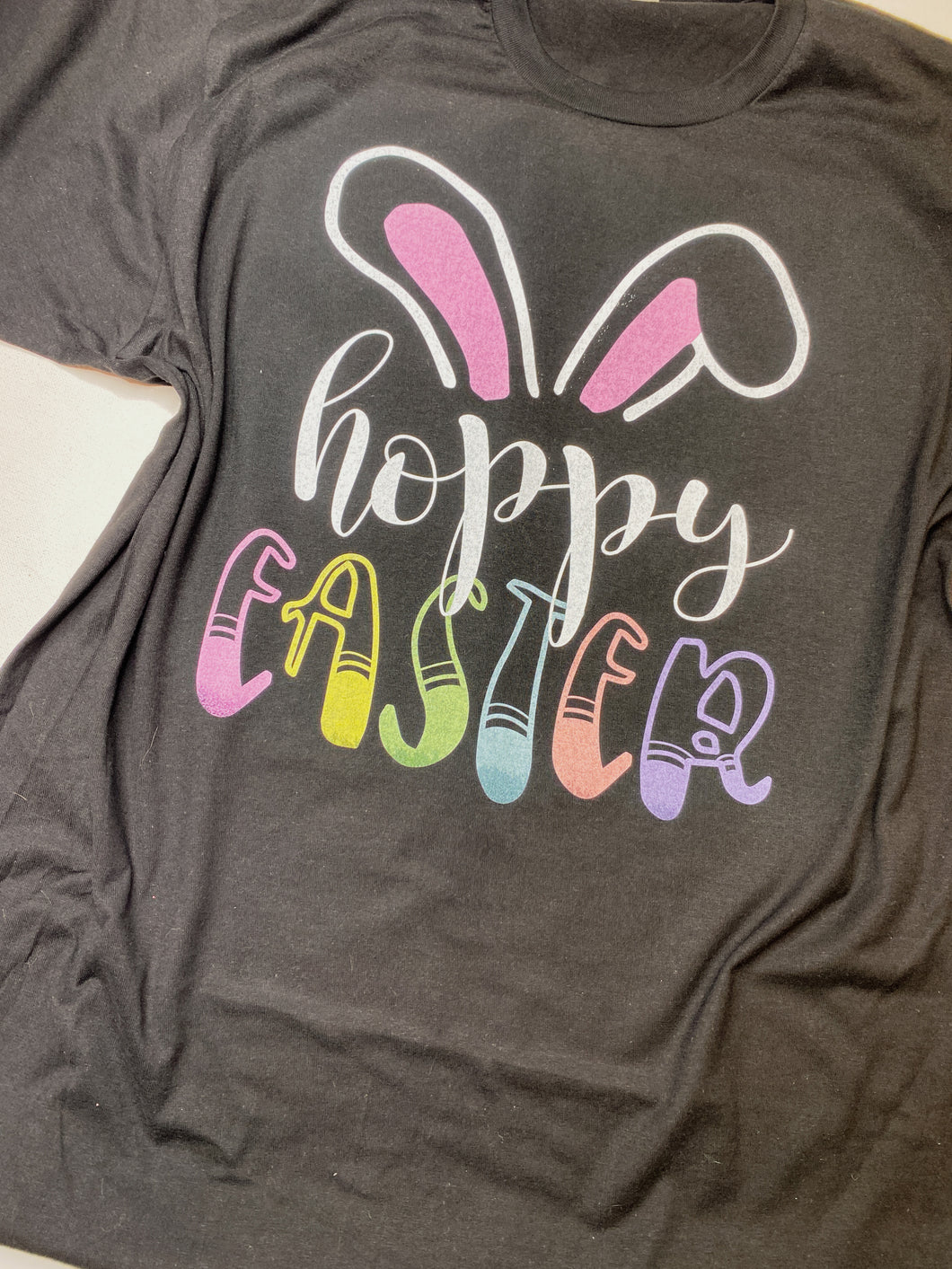 HOPPY EASTER graphic tee