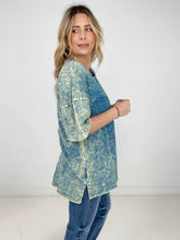 Load image into Gallery viewer, Zenana Acid Wash Front Pocket Raw Edge Top
