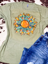 Load image into Gallery viewer, Pumpkin Sunflower graphic tee
