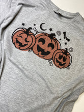 Load image into Gallery viewer, Pumpkin trio graphic tee
