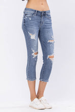 Load image into Gallery viewer, Judy Blue Wren Full Size Distressed Mid-Rise Denim Capri
