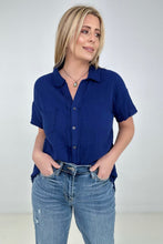 Load image into Gallery viewer, New Color - Zenana &quot;April&quot; Gauze Button Down Raw Edge Short Sleeve Top
