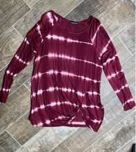 Load image into Gallery viewer, Maroon tie dye knot tee
