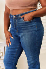 Load image into Gallery viewer, Judy Blue Full Size Straight Leg Jeans with Pockets
