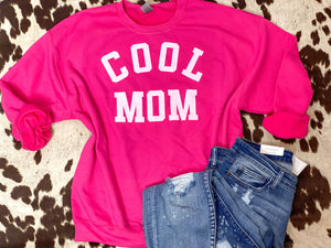 COOL MOM graphic sweatshirt/tee