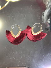 Load image into Gallery viewer, Flutter by earrings in burgundy
