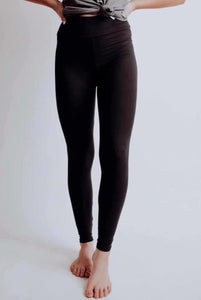 THE ESSENTIAL everyday black leggings