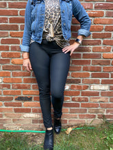 Load image into Gallery viewer, SASSY in the city matte faux leather leggings
