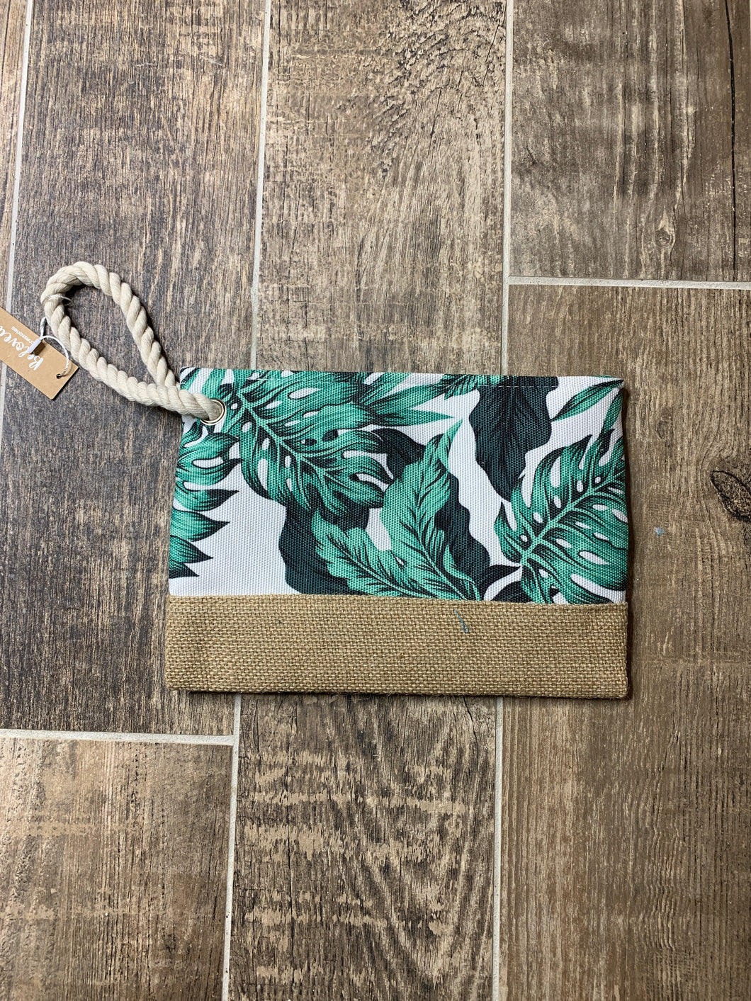 LEAF me alone palm frond pouch