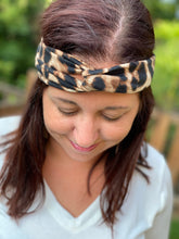 Load image into Gallery viewer, WILD n OUT knot headband
