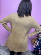 Load image into Gallery viewer, Casual Camel Pocket Cardi- FINAL SALE!
