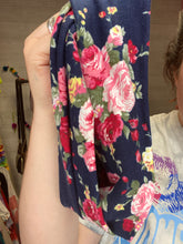 Load image into Gallery viewer, Navy floral wrap headband
