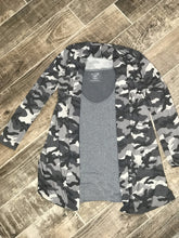 Load image into Gallery viewer, CAMO long sleeve lightweight Cardi
