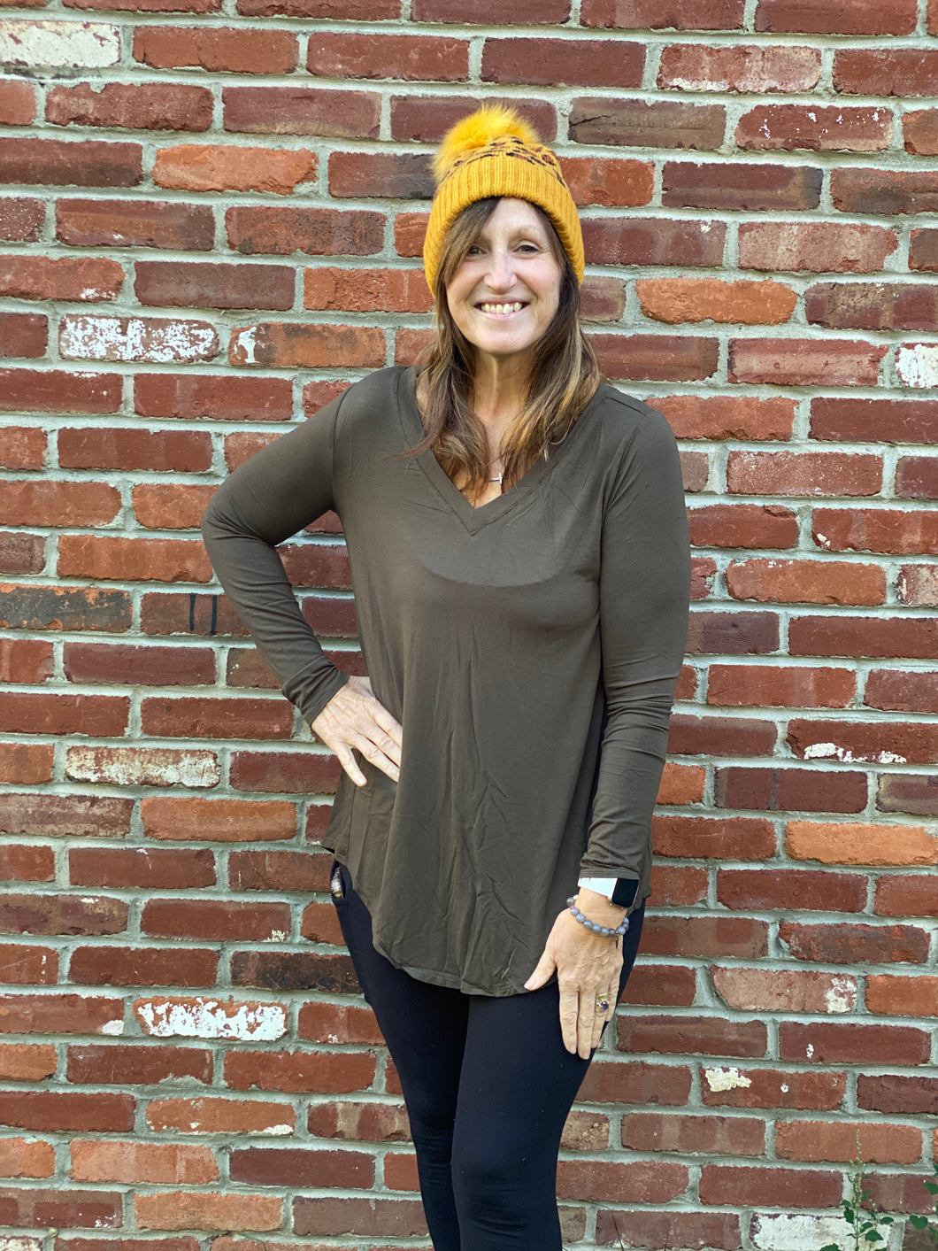 Essential Basic v-neck top in dark olive