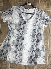 Load image into Gallery viewer, Snake Charmer top
