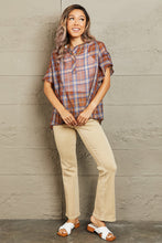 Load image into Gallery viewer, Petal Dew For You Short Sleeve Plaid Top
