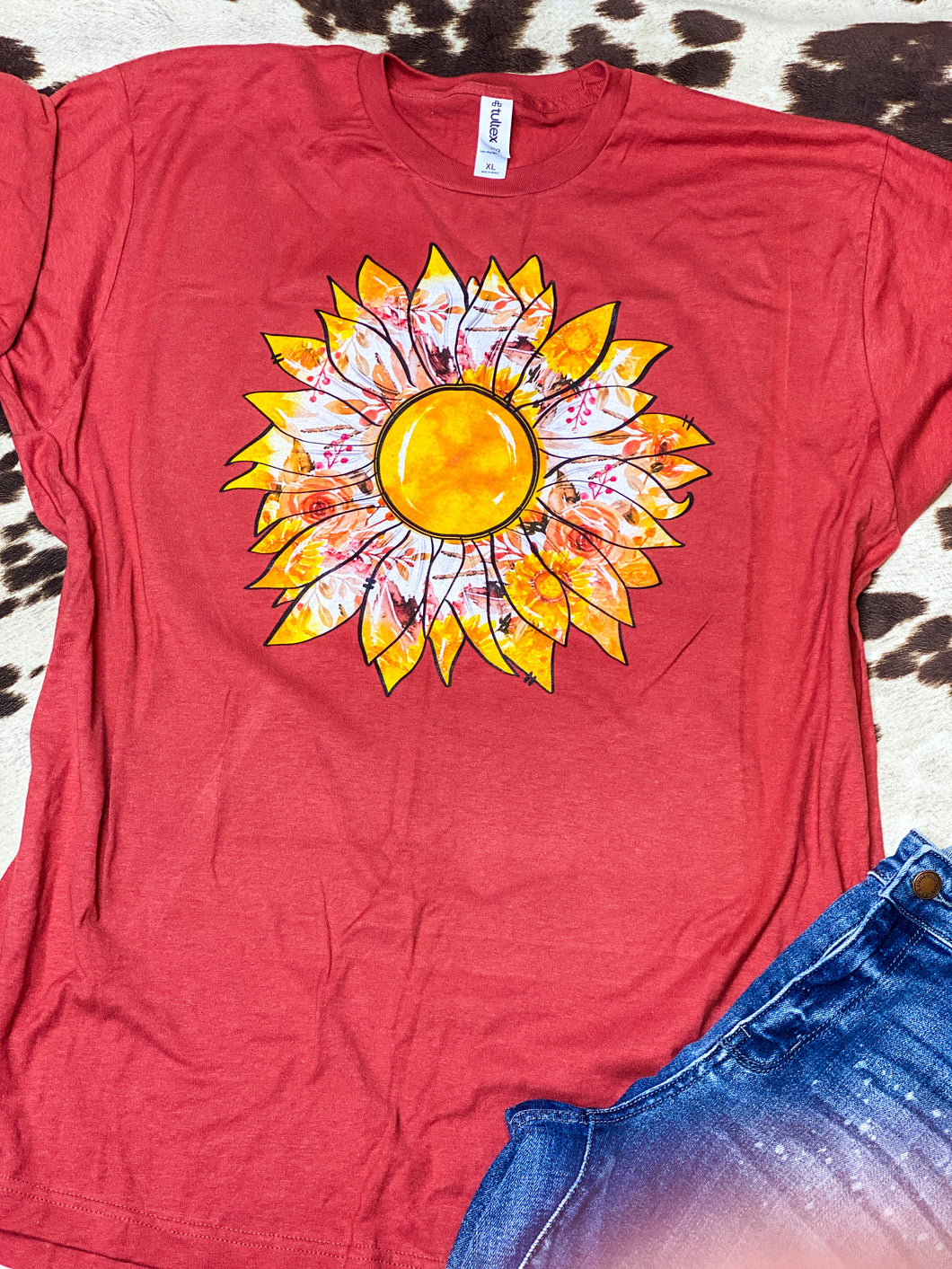 Floral blooms sunflower graphic tee